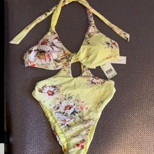 Super cute Yellow - say hello in this Floral SWIMSUIT 👙💜 one piece 🤩
